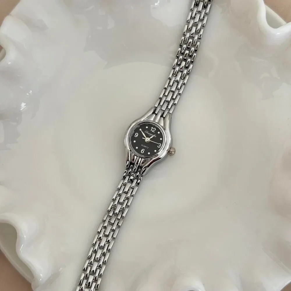 y2k dainty silver and black dial round stainless steel quartz watch